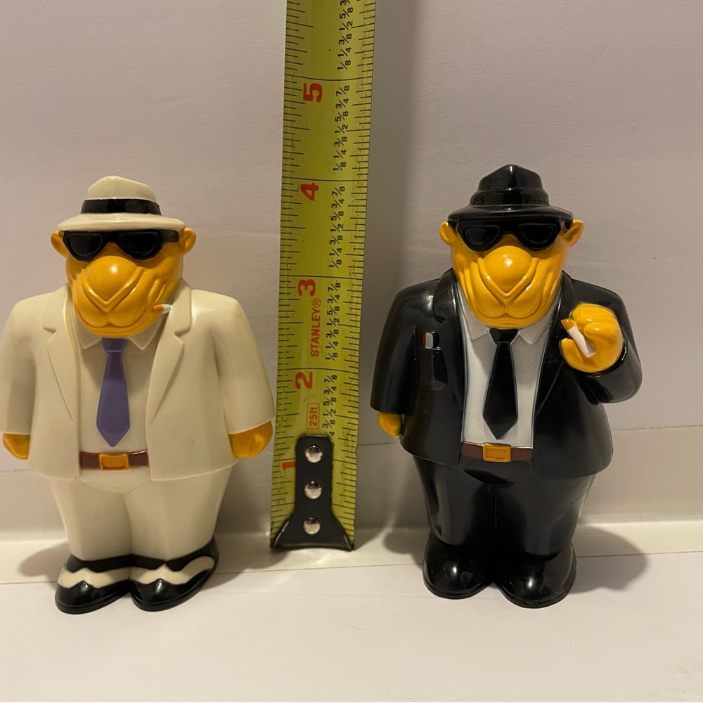 Camel Joe collectible salt and pepper shakers vintage 1993